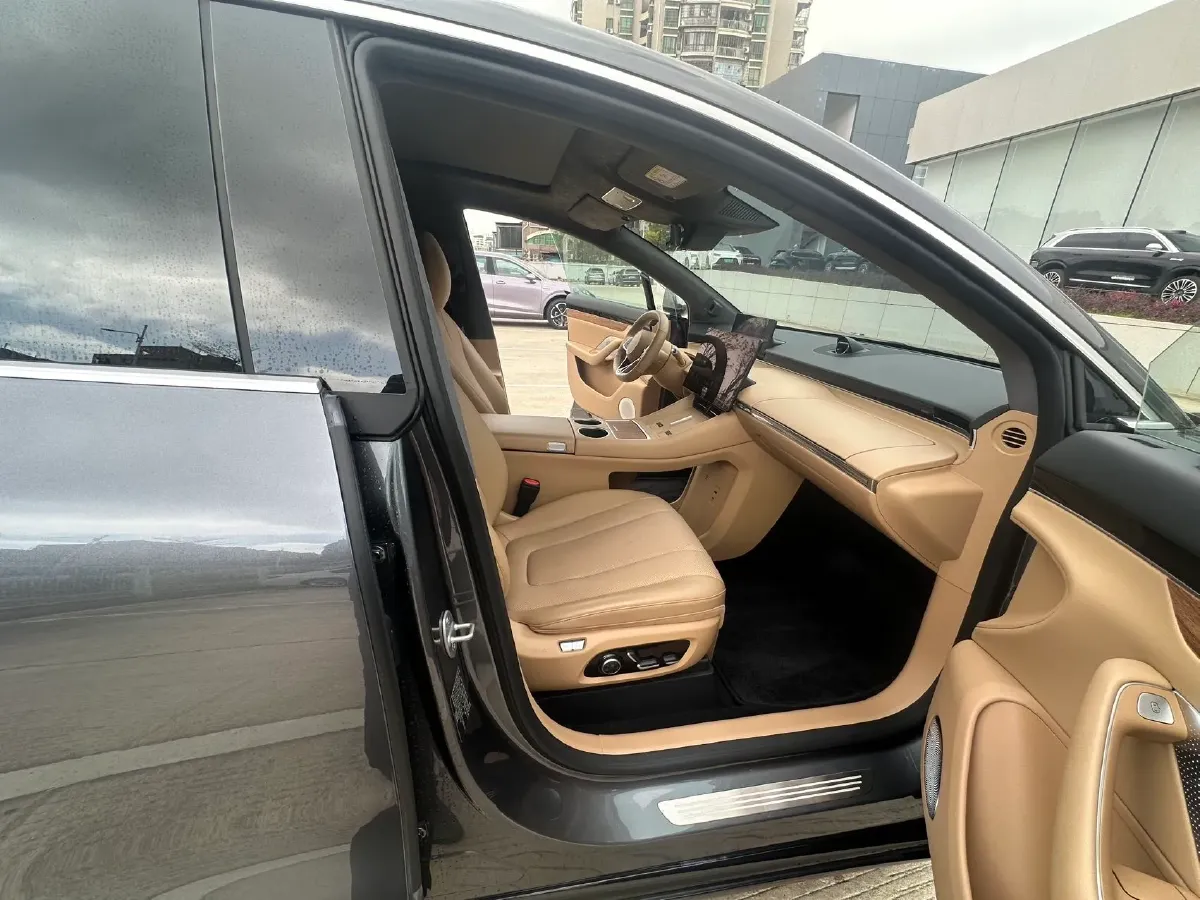 2025 Luxeed R7 REEV 156HP REEV,autocango,china used car exporter,china ev exporter,chinese used car exporter,chinese used ev exporter