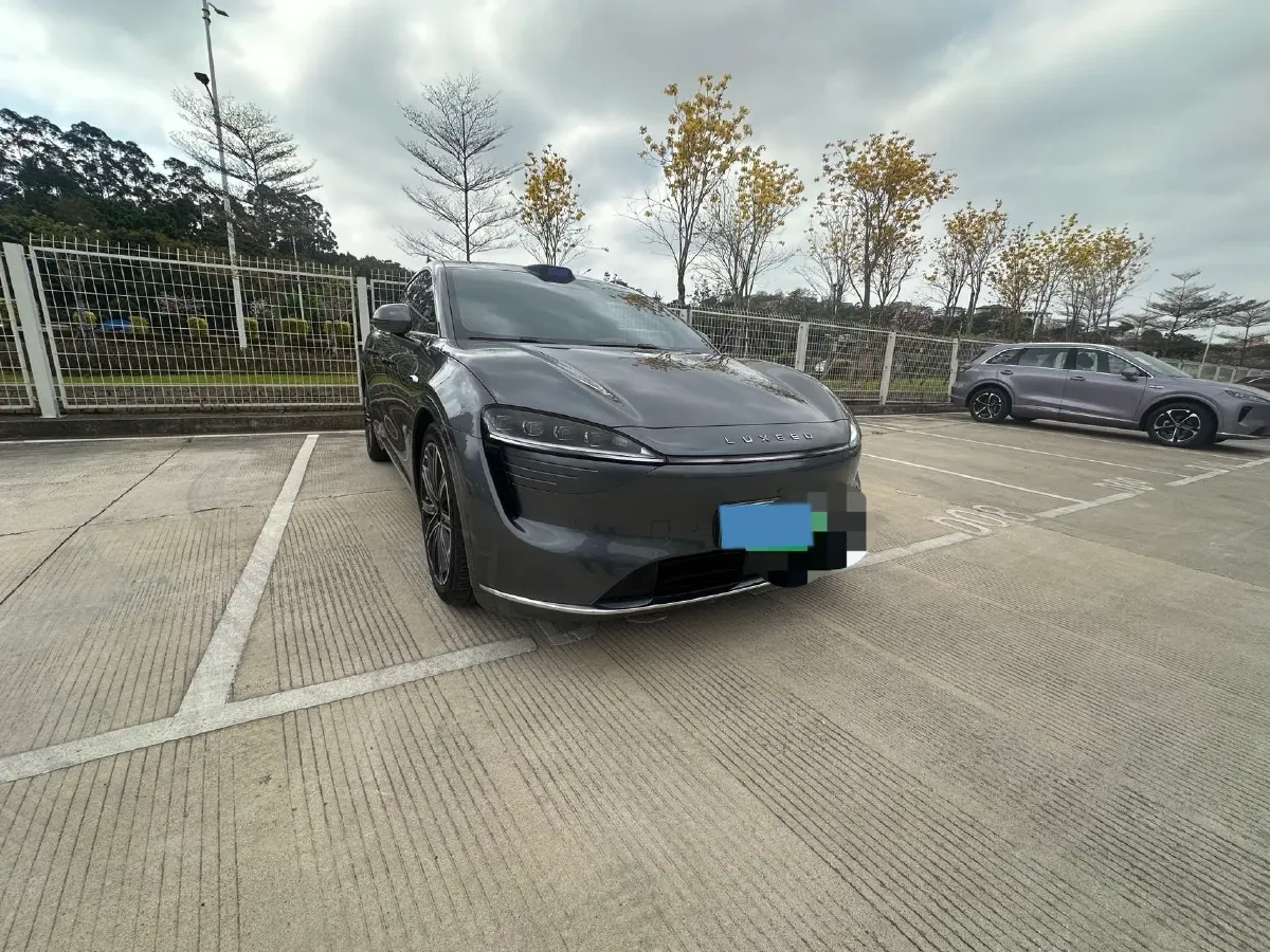 2025 Luxeed R7 REEV 156HP REEV,autocango,china used car exporter,china ev exporter,chinese used car exporter,chinese used ev exporter