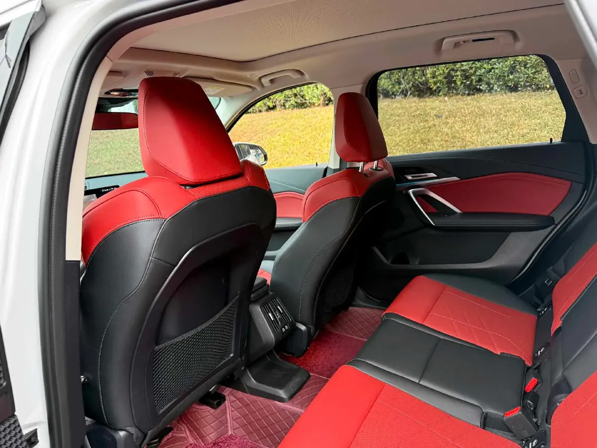 2023 BMW X1 2.0T 204HP L4 7DCT,autocango,china used car exporter,china ev exporter,chinese used car exporter,chinese used ev exporter