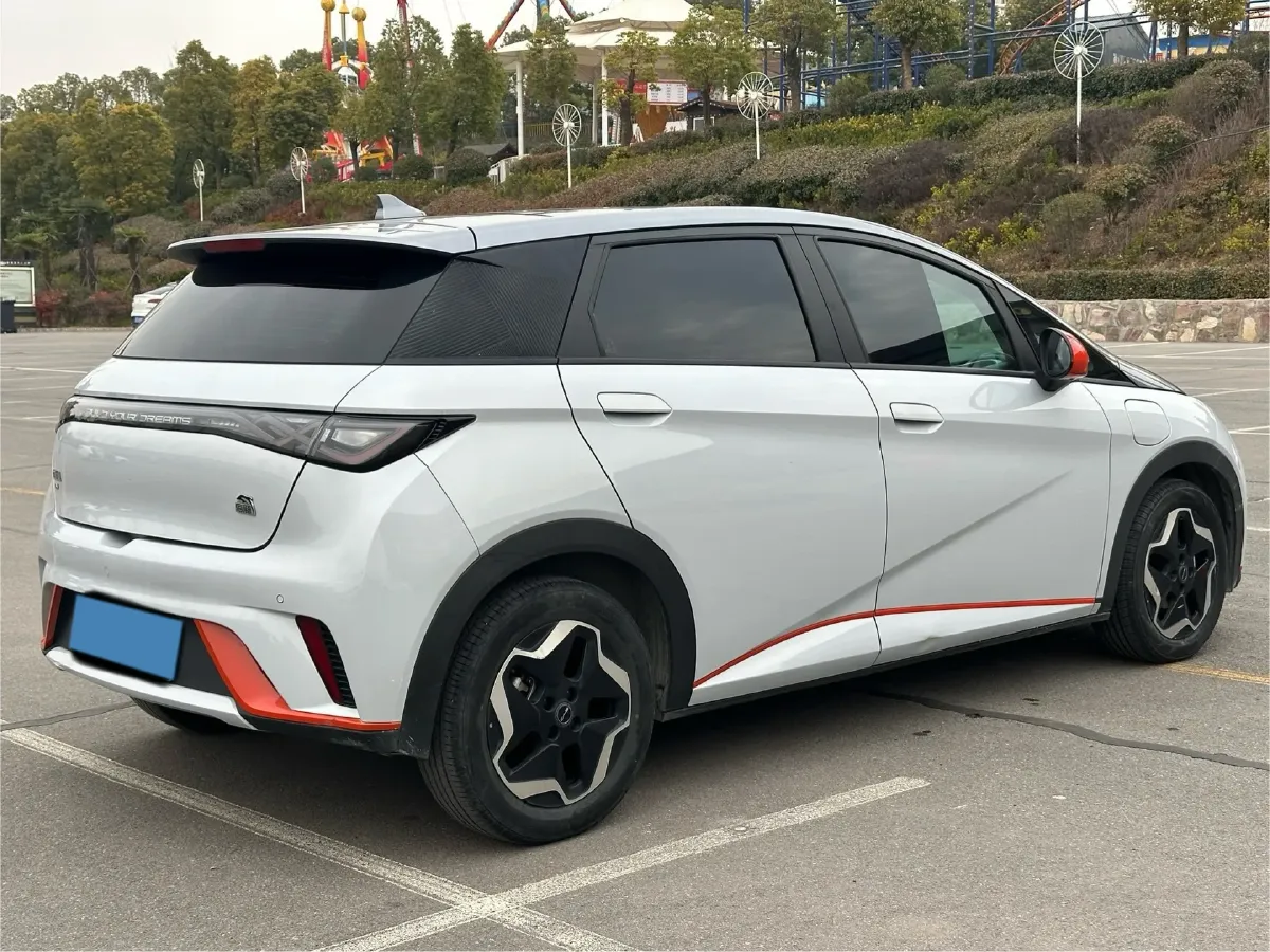 2021 Ford Escort 1.5L 122HP L3 6AT,autocango,china used car exporter,china ev exporter,chinese used car exporter,chinese used ev exporter