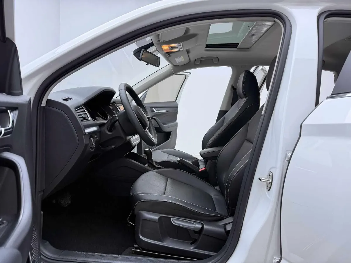 2021 Skoda Kamiq 1.5L 112HP L4 6AT,autocango,china used car exporter,china ev exporter,chinese used car exporter,chinese used ev exporter