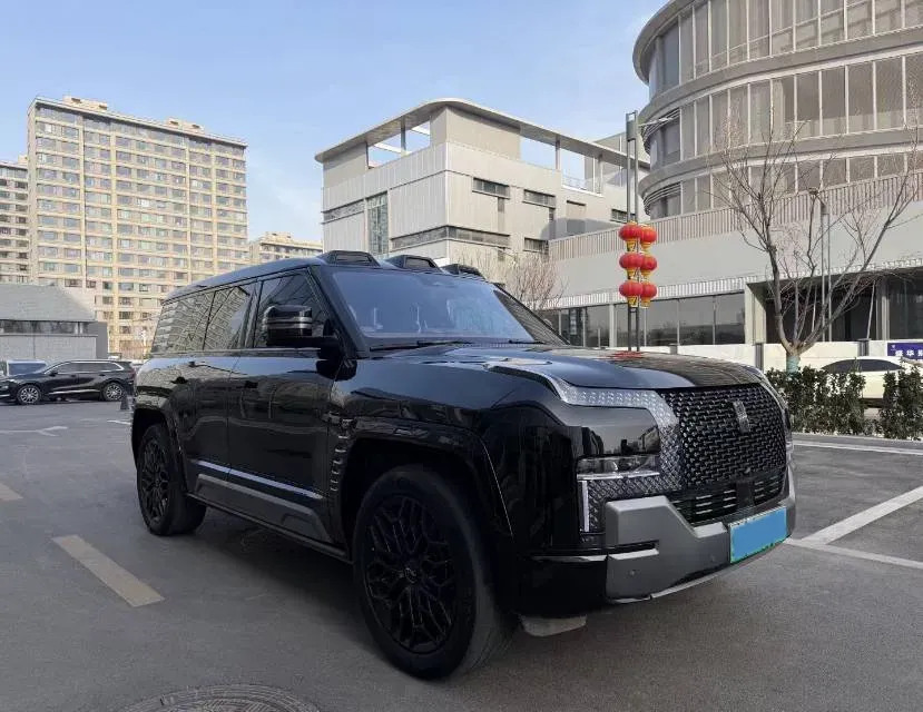 2023 YangWang U8 2.0T 272HP L4 REEV 49.05KWH,autocango,china used car exporter,china ev exporter,chinese used car exporter,chinese used ev exporter