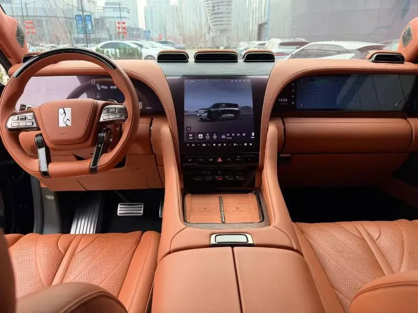 2023 YangWang U8 2.0T 272HP L4 REEV 49.05KWH,autocango,china used car exporter,china ev exporter,chinese used car exporter,chinese used ev exporter