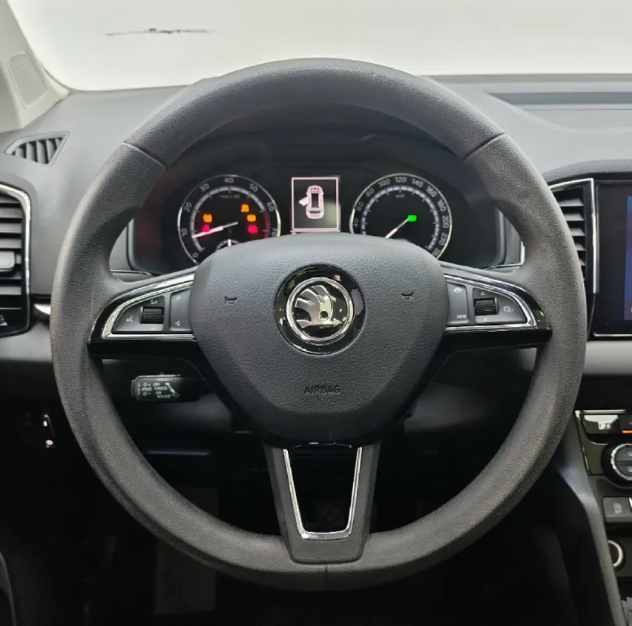 2021 Skoda Karoq 1.4T 150HP L4 7DCT,autocango,china used car exporter,china ev exporter,chinese used car exporter,chinese used ev exporter