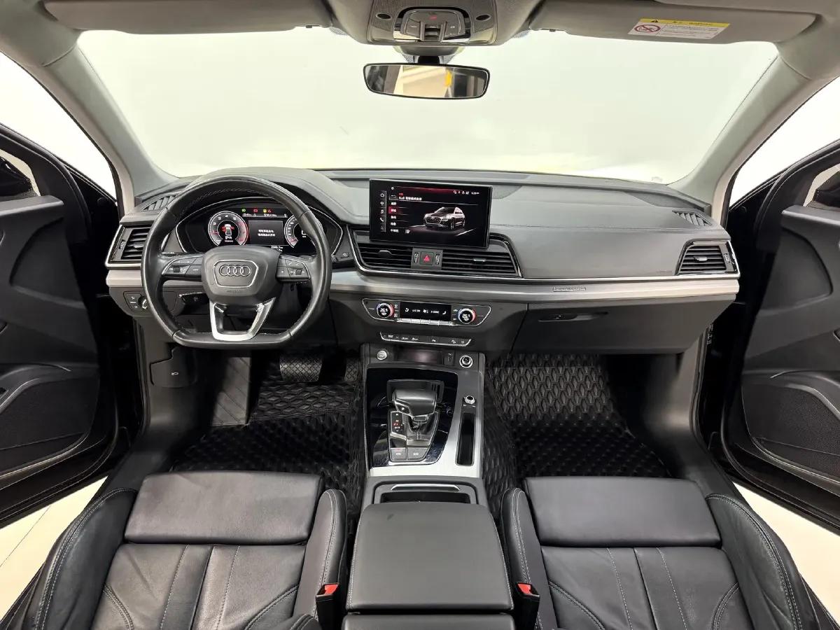 2022 Audi Q5L 2.0T 190HP L4 7DCT,autocango,china used car exporter,china ev exporter,chinese used car exporter,chinese used ev exporter