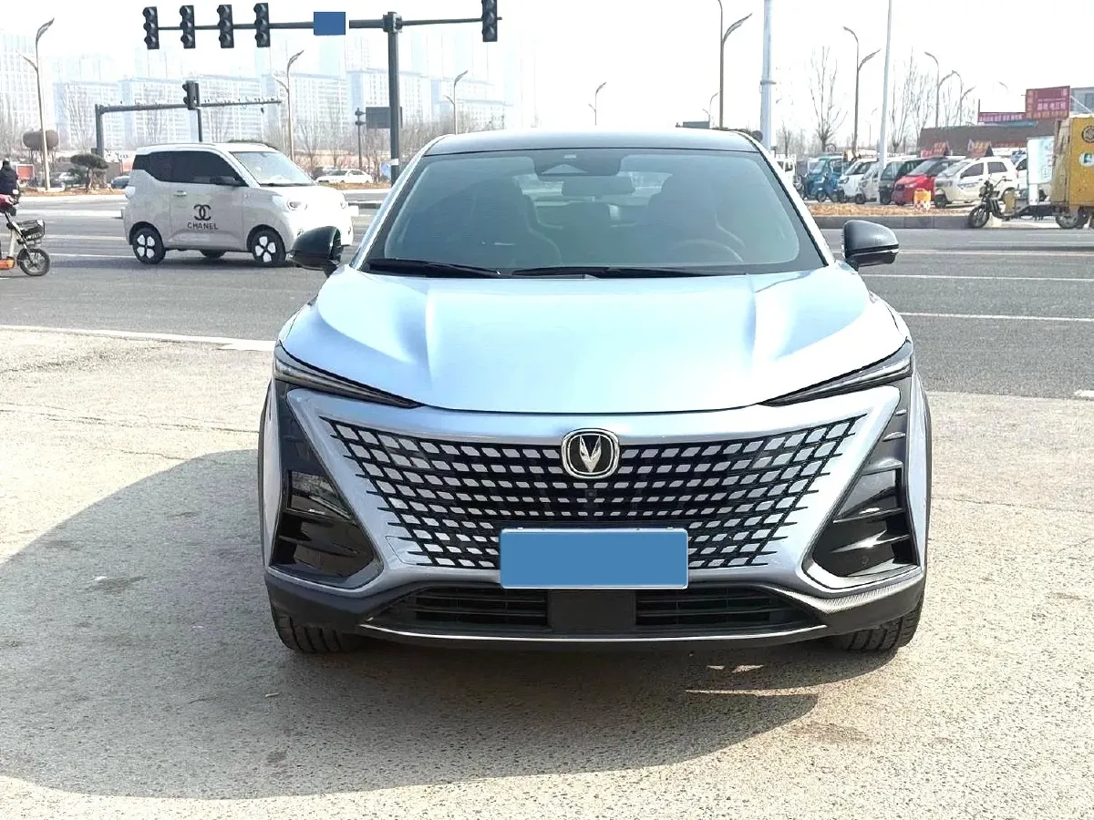 2022 ChangAn UNI-T 1.5T 188HP L4 7DCT,autocango,china used car exporter,china ev exporter,chinese used car exporter,chinese used ev exporter