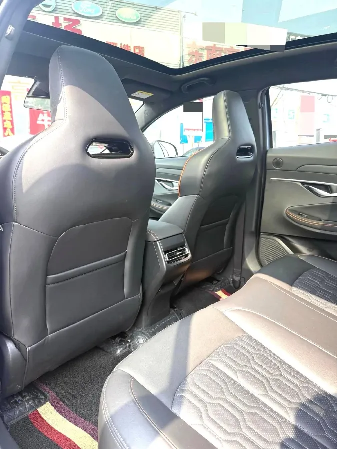 2022 ChangAn UNI-T 1.5T 188HP L4 7DCT,autocango,china used car exporter,china ev exporter,chinese used car exporter,chinese used ev exporter