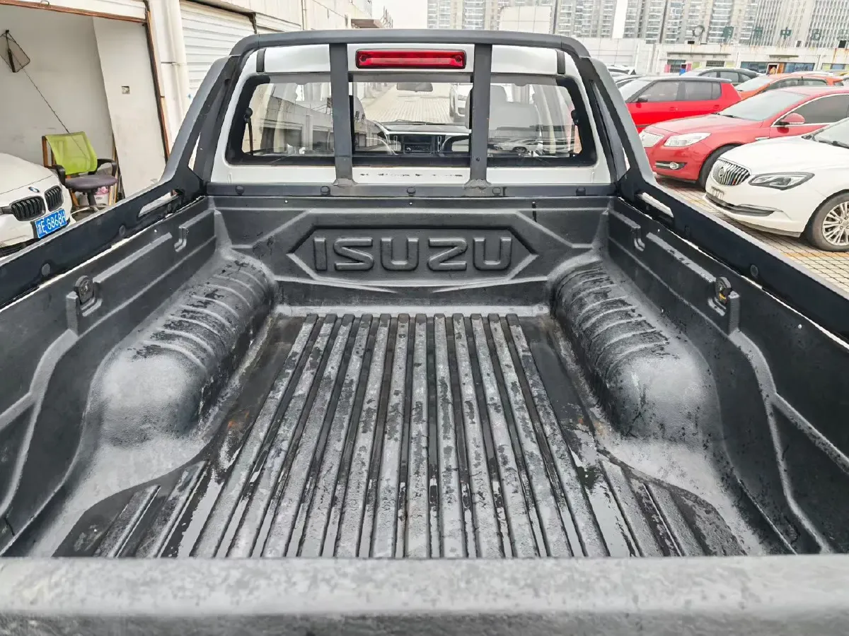 2020 Isuzu RE-MAX Jim 2.4T 211HP L4 5MT,autocango,china used car exporter,china ev exporter,chinese used car exporter,chinese used ev exporter