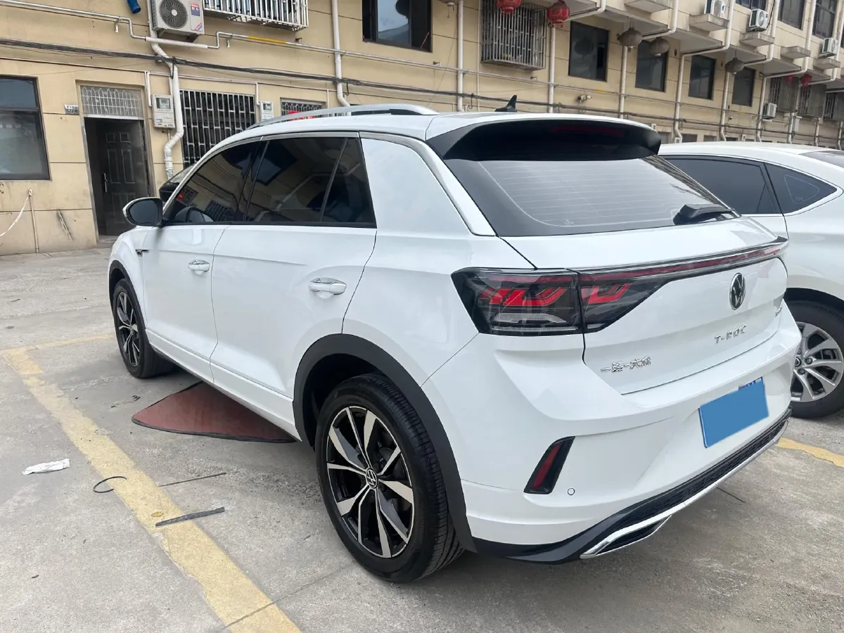 2024 Volkswagen T-Roc 1.5T 160HP L4 7DCT,autocango,china used car exporter,china ev exporter,chinese used car exporter,chinese used ev exporter