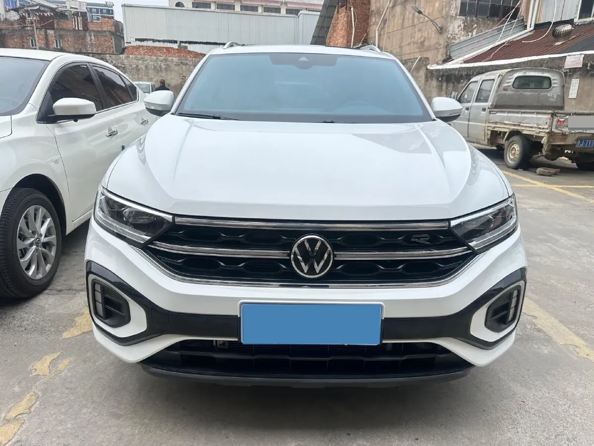 2024 Volkswagen T-Roc 1.5T 160HP L4 7DCT,autocango,china used car exporter,china ev exporter,chinese used car exporter,chinese used ev exporter