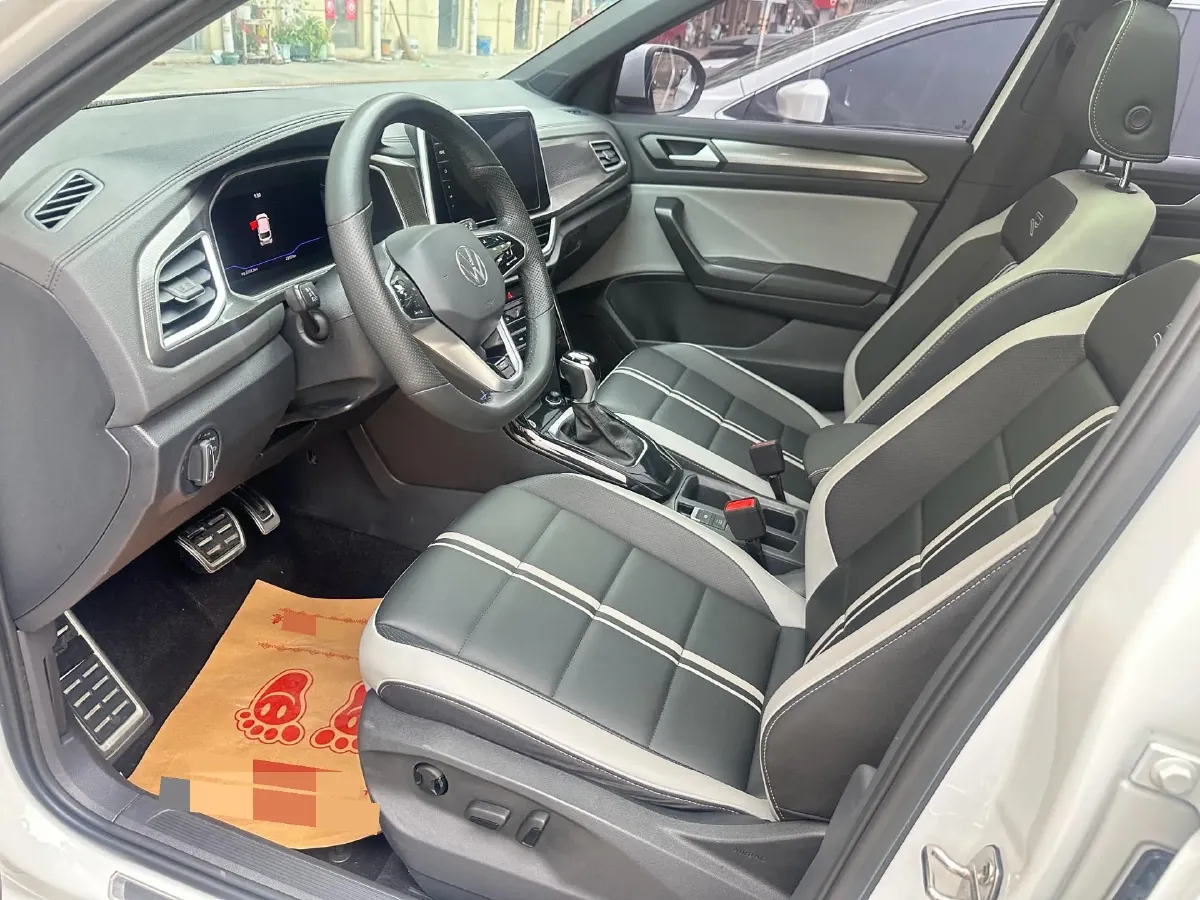 2024 Volkswagen T-Roc 1.5T 160HP L4 7DCT,autocango,china used car exporter,china ev exporter,chinese used car exporter,chinese used ev exporter