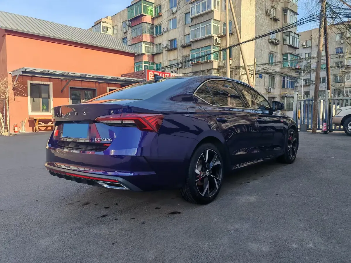 2021 Skoda Octavia 1.4T 150HP L4 7DCT,autocango,china used car exporter,china ev exporter,chinese used car exporter,chinese used ev exporter