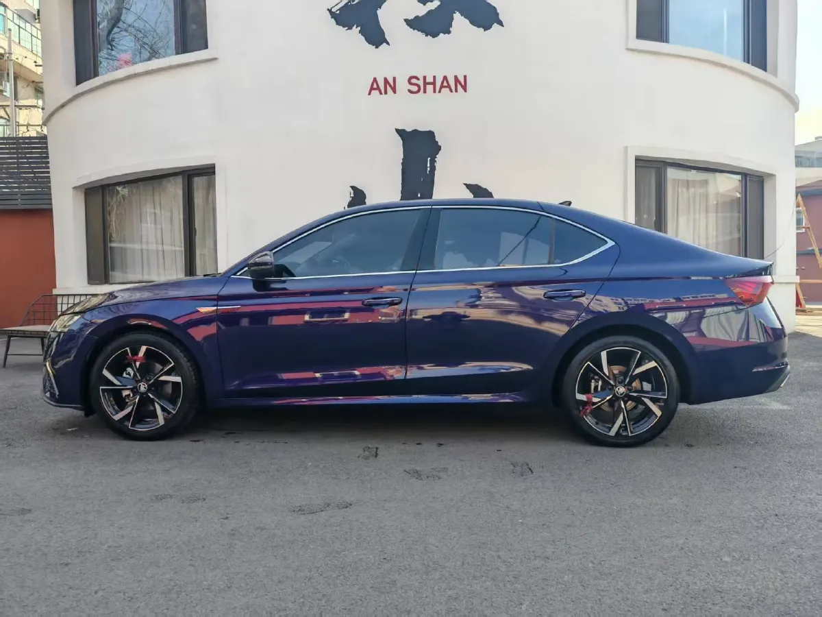 2021 Skoda Octavia 1.4T 150HP L4 7DCT,autocango,china used car exporter,china ev exporter,chinese used car exporter,chinese used ev exporter