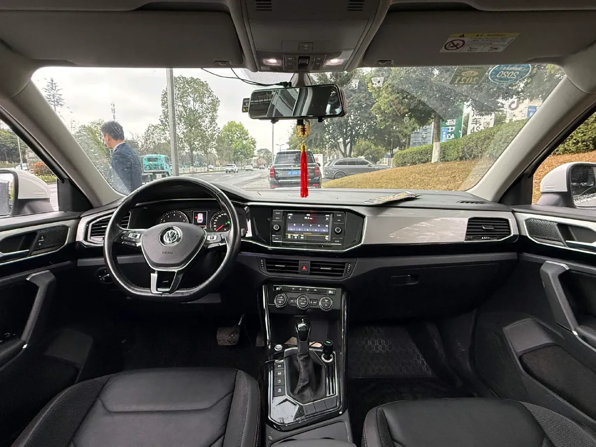 2019 Jeep Cherokee 2.0T 234HP L4 9AT,autocango,china used car exporter,china ev exporter,chinese used car exporter,chinese used ev exporter