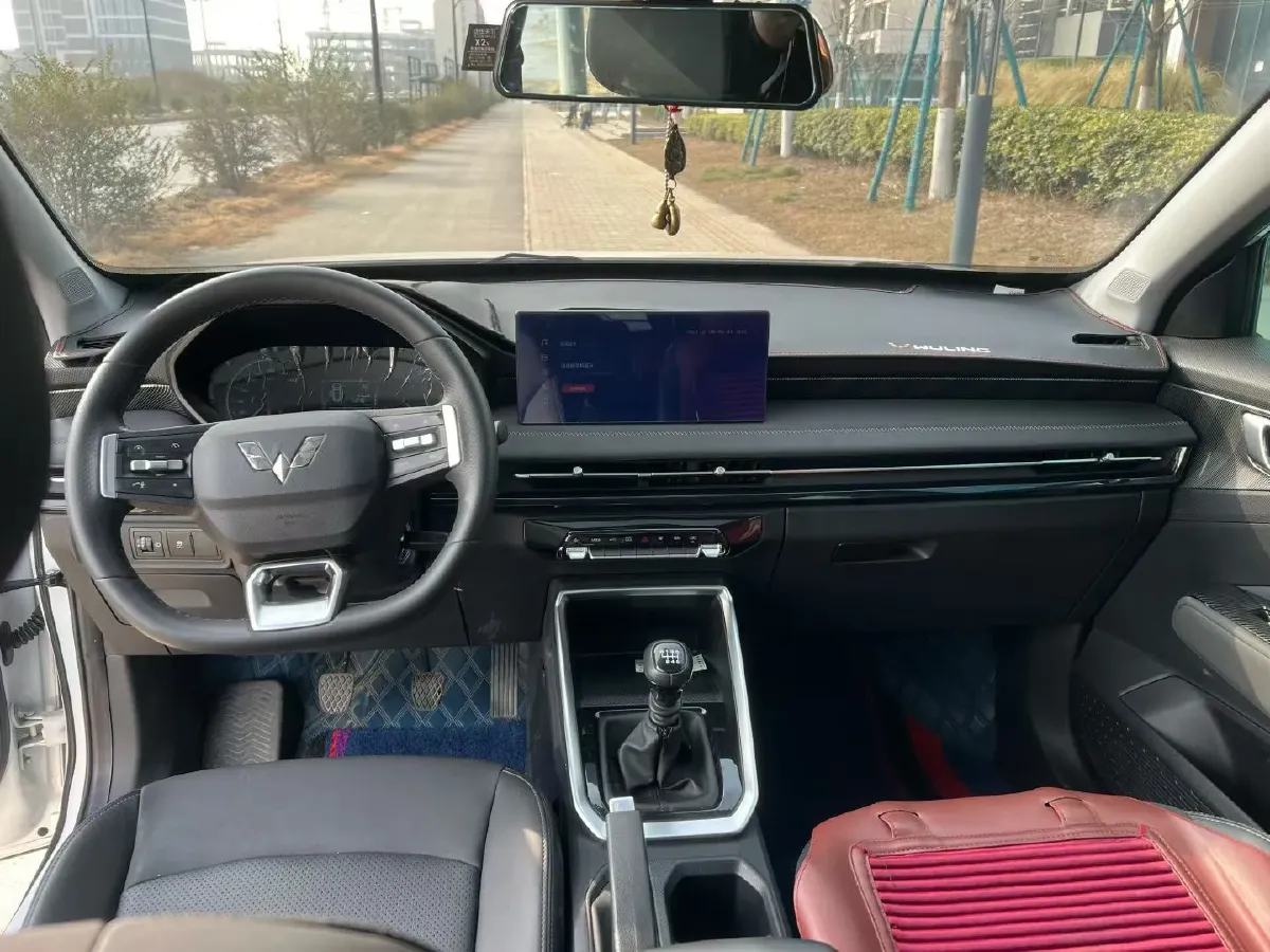 2022 WuLing XingChi 1.5L 99HP L4 6MT,autocango,china used car exporter,china ev exporter,chinese used car exporter,chinese used ev exporter