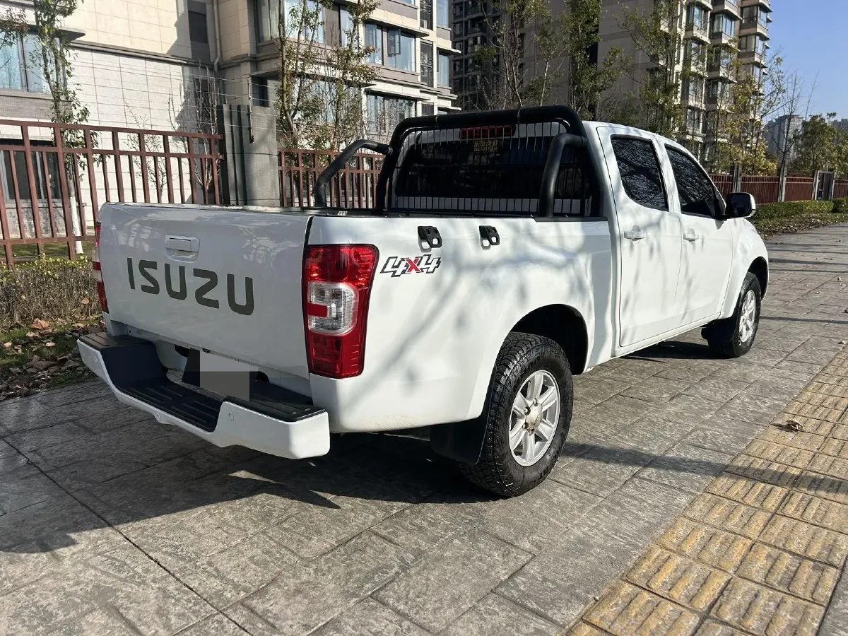 2022 Isuzu RE-MAX Jim 2.8T 120HP L4 5MT,autocango,china used car exporter,china ev exporter,chinese used car exporter,chinese used ev exporter