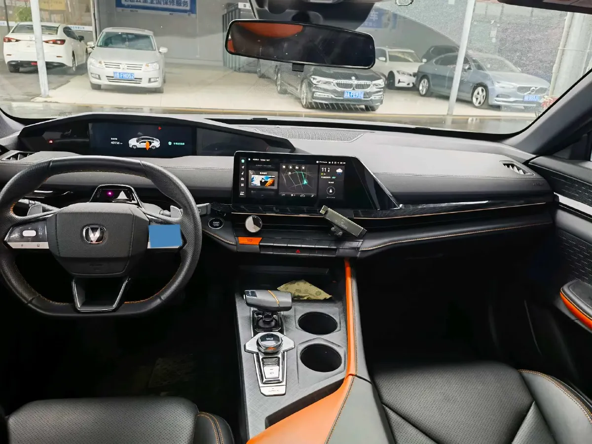 2022 ChangAn UNI-V 1.5T 188HP L4 7DCT,autocango,china used car exporter,china ev exporter,chinese used car exporter,chinese used ev exporter