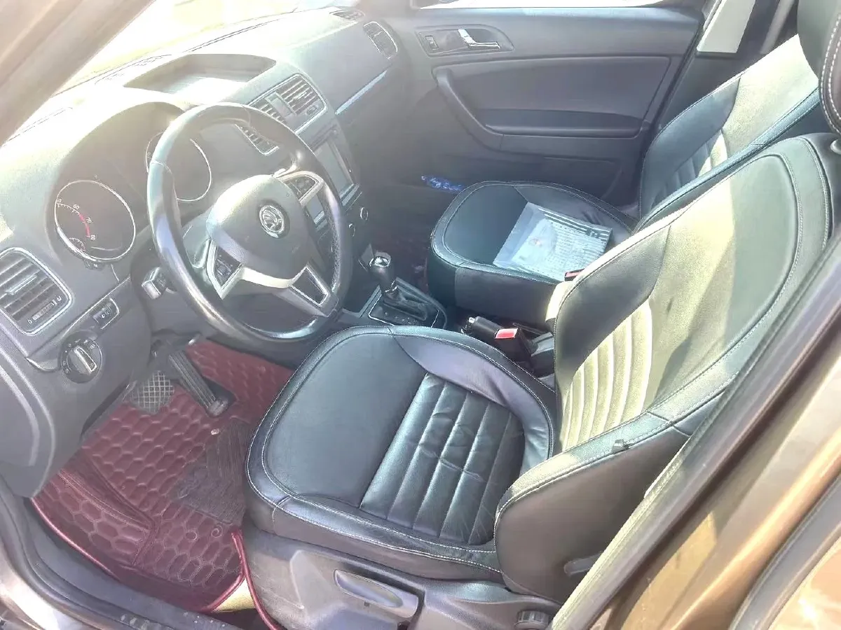 2016 Skoda Yeti 1.4T 150HP L4 7DCT,autocango,china used car exporter,china ev exporter,chinese used car exporter,chinese used ev exporter