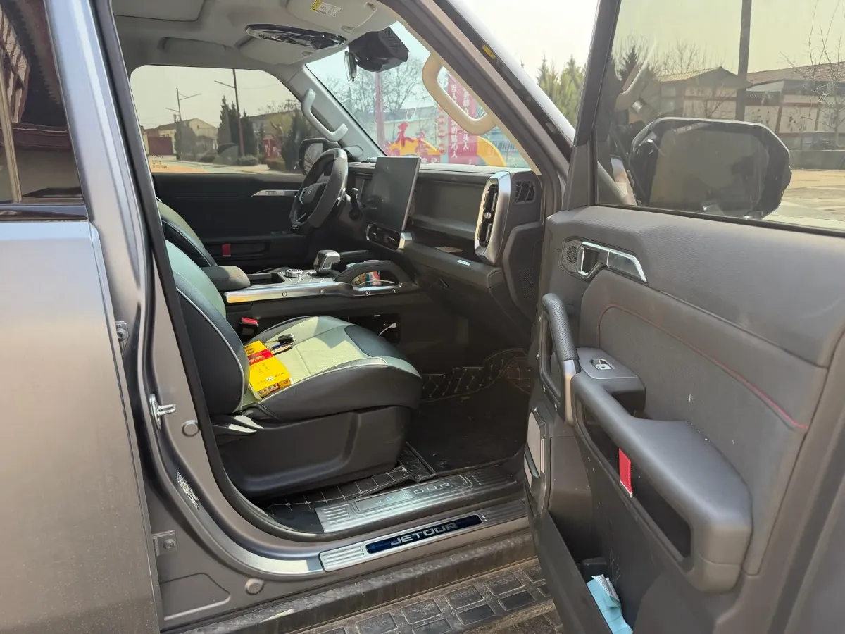 2023 Jetour Traveller 2.0T 254HP L4 7DCT,autocango,china used car exporter,china ev exporter,chinese used car exporter,chinese used ev exporter