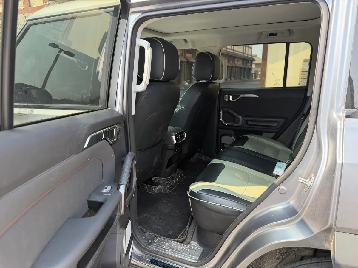 2023 Jetour Traveller 2.0T 254HP L4 7DCT,autocango,china used car exporter,china ev exporter,chinese used car exporter,chinese used ev exporter