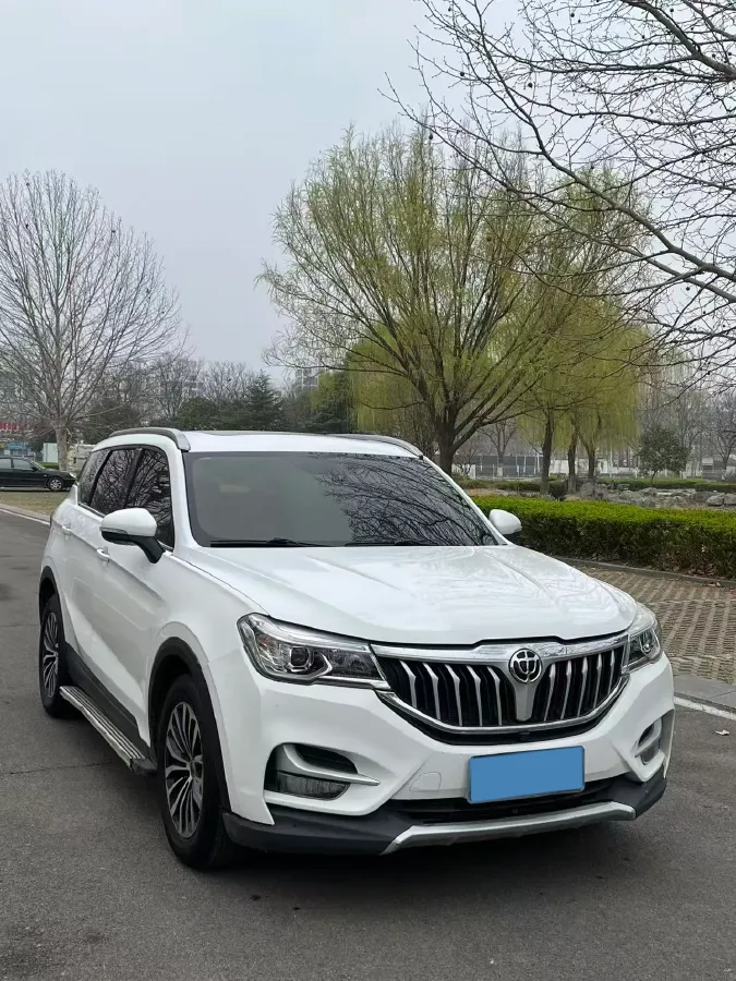 2018 Brilliance Auto V6 1.5T 150HP L4 7DCT,autocango,china used car exporter,china ev exporter,chinese used car exporter,chinese used ev exporter