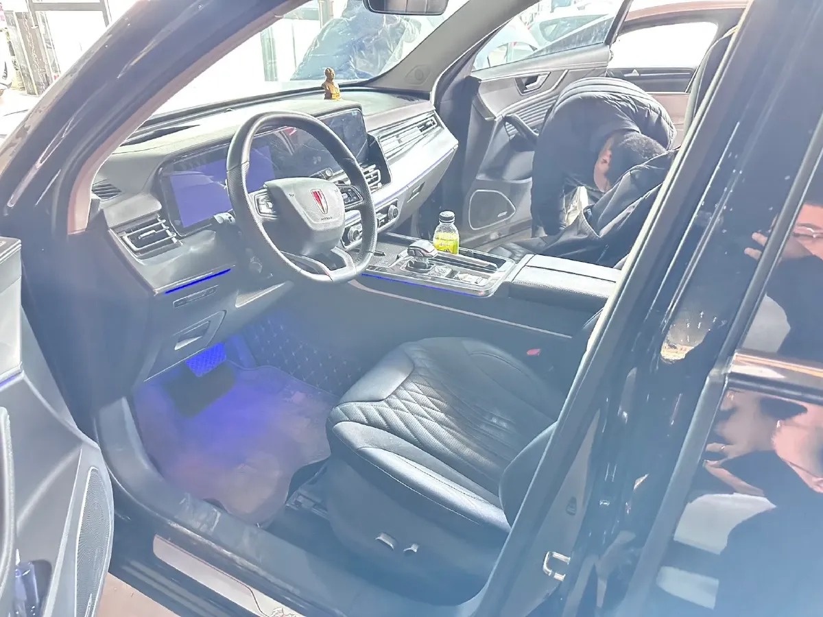 2023 HongQi HS5 2.0T 252HP L4 8AT,autocango,china used car exporter,china ev exporter,chinese used car exporter,chinese used ev exporter