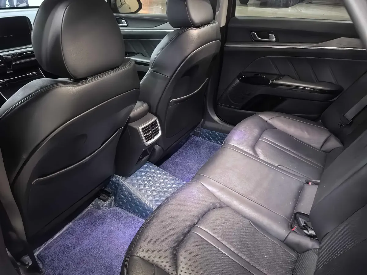 2021 Kia K5 2.0T 240HP L4 8AT,autocango,china used car exporter,china ev exporter,chinese used car exporter,chinese used ev exporter