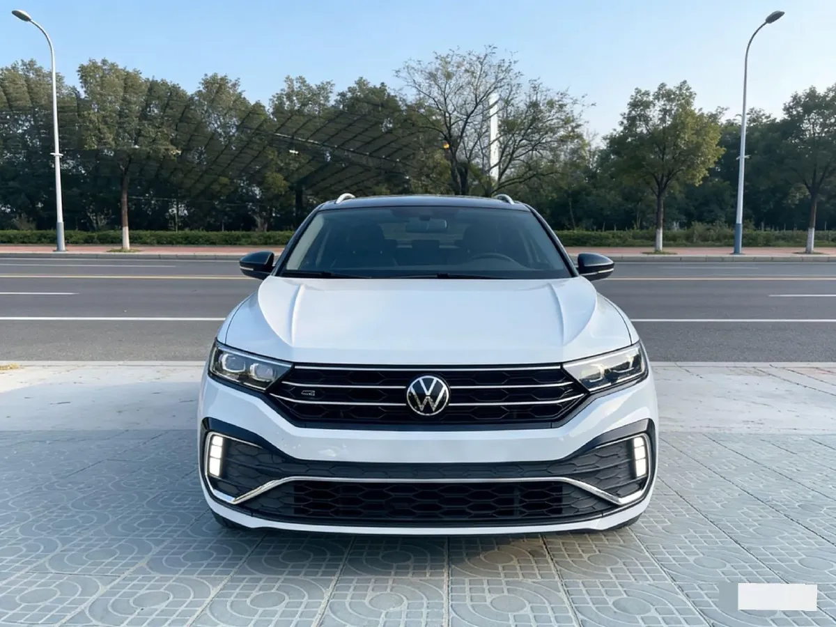 2022 Volkswagen T-Roc 1.4T 150HP L4 7DCT,autocango,china used car exporter,china ev exporter,chinese used car exporter,chinese used ev exporter