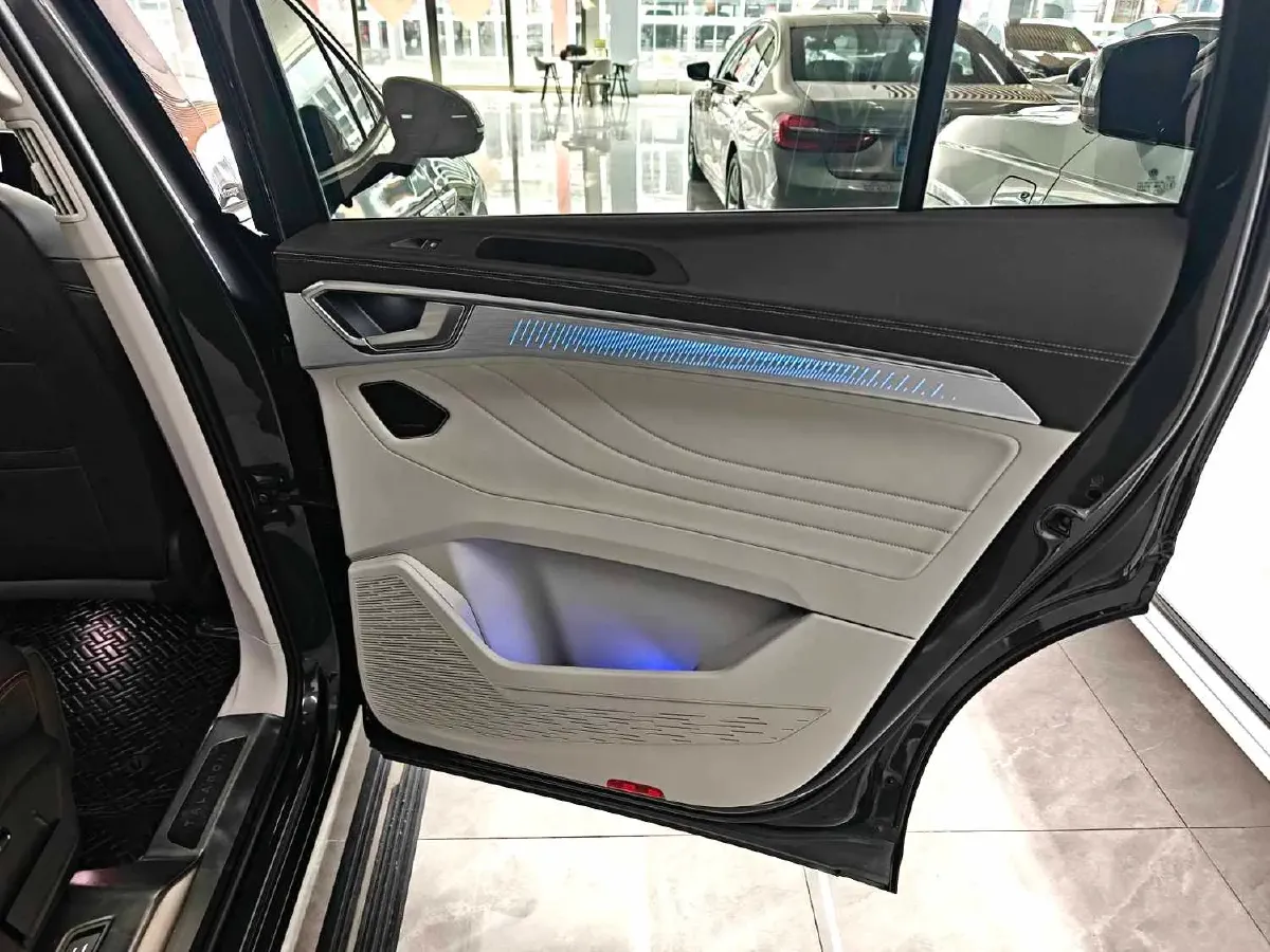 2021 Volkswagen Talagon 2.0T 220HP L4 7DCT,autocango,china used car exporter,china ev exporter,chinese used car exporter,chinese used ev exporter