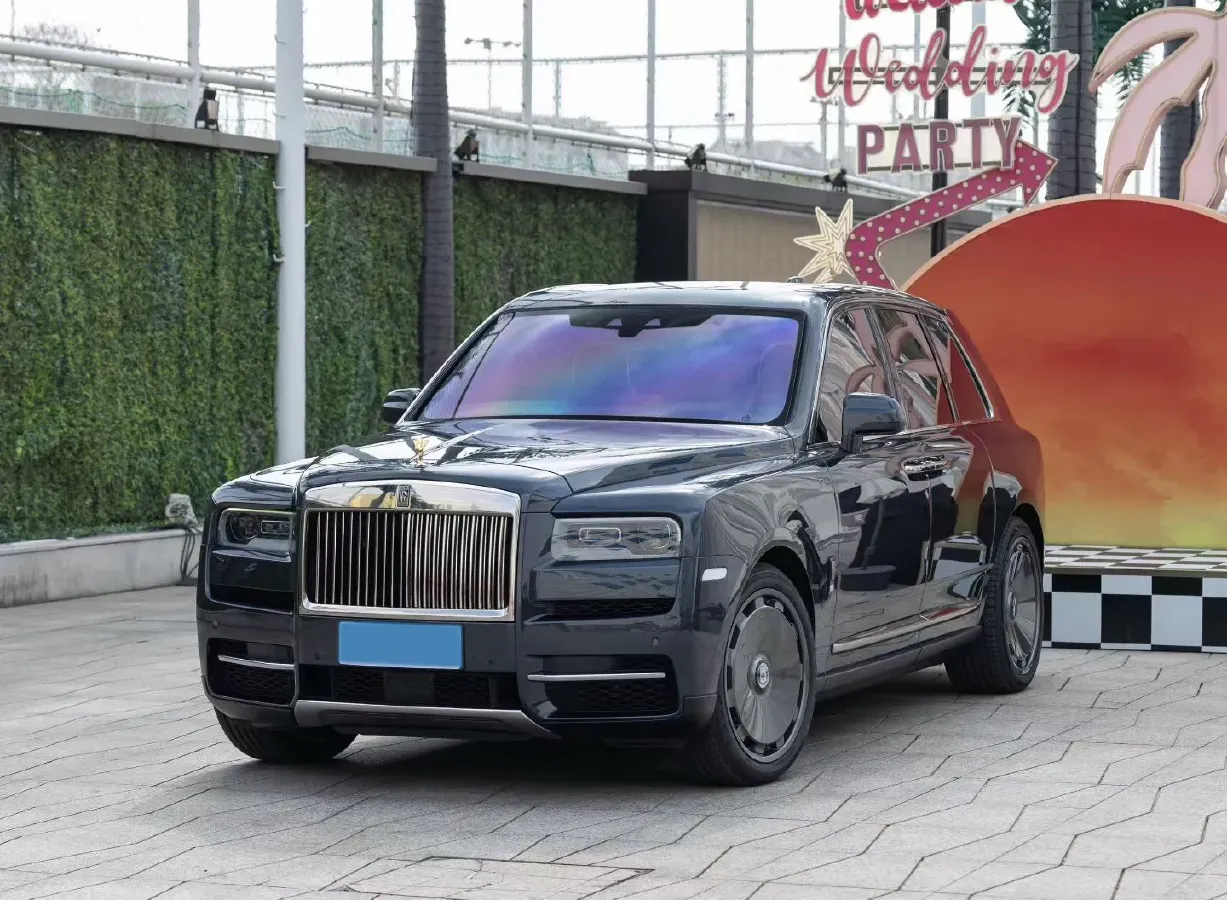 2018 Rolls-Royce Cullinan 6.7T 571HP V12 8AT,autocango,china used car exporter,china ev exporter,chinese used car exporter,chinese used ev exporter