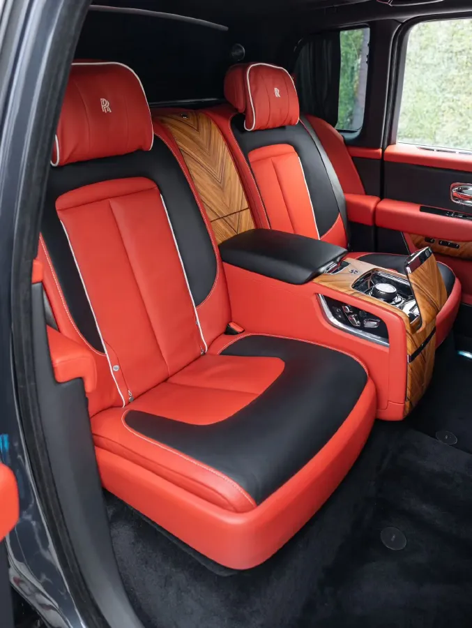 2018 Rolls-Royce Cullinan 6.7T 571HP V12 8AT,autocango,china used car exporter,china ev exporter,chinese used car exporter,chinese used ev exporter