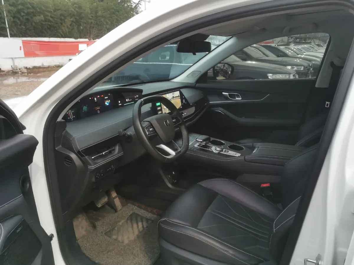 2024 ChangAn UNI-K 2.0T 233HP L4 8AT,autocango,china used car exporter,china ev exporter,chinese used car exporter,chinese used ev exporter