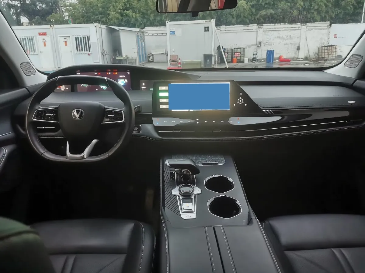 2024 ChangAn UNI-K 2.0T 233HP L4 8AT,autocango,china used car exporter,china ev exporter,chinese used car exporter,chinese used ev exporter