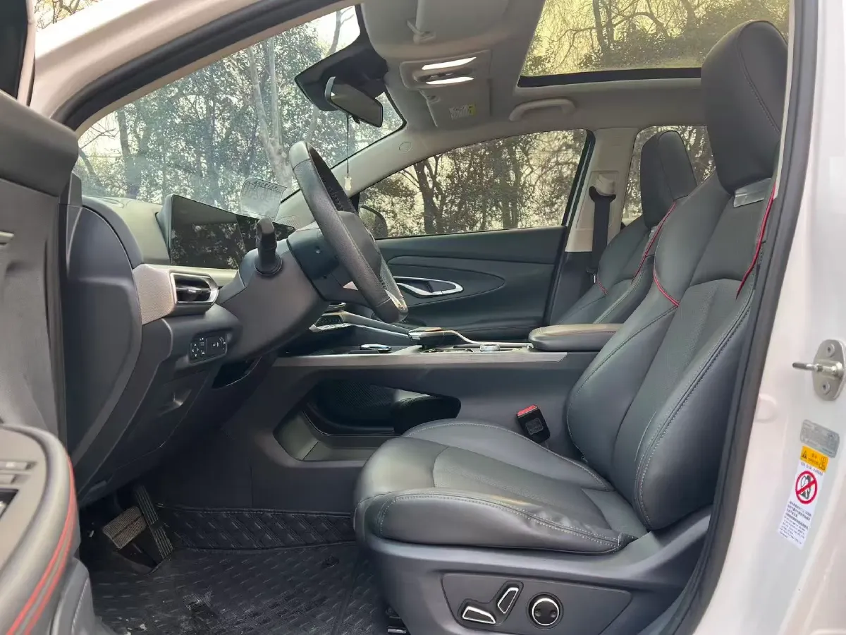 2020 ChangAn UNI-T 1.5T 180HP L4 7DCT,autocango,china used car exporter,china ev exporter,chinese used car exporter,chinese used ev exporter