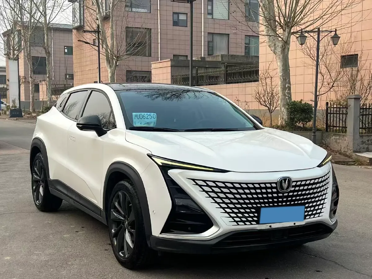 2020 ChangAn UNI-T 1.5T 180HP L4 7DCT,autocango,china used car exporter,china ev exporter,chinese used car exporter,chinese used ev exporter