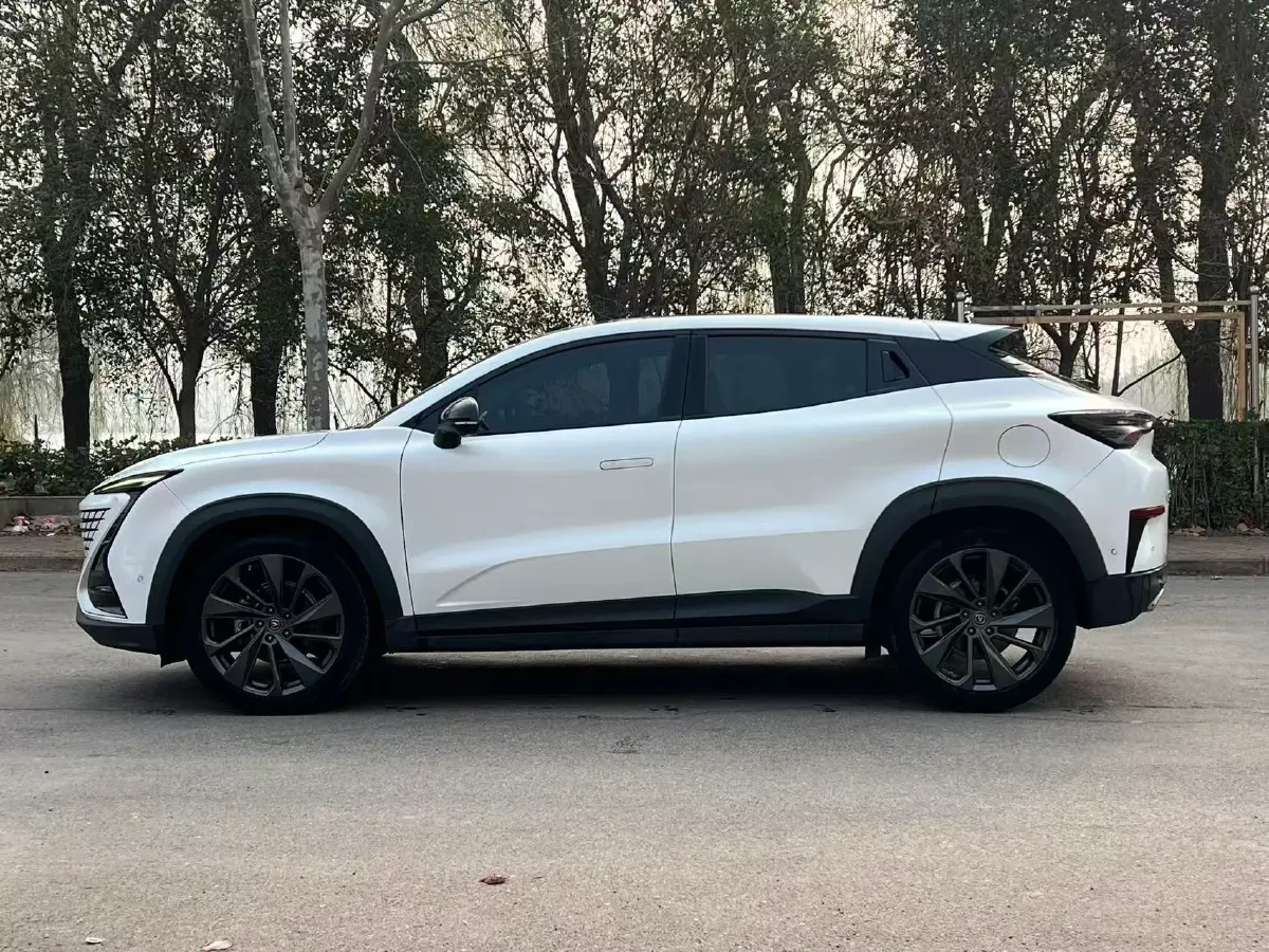 2020 ChangAn UNI-T 1.5T 180HP L4 7DCT,autocango,china used car exporter,china ev exporter,chinese used car exporter,chinese used ev exporter