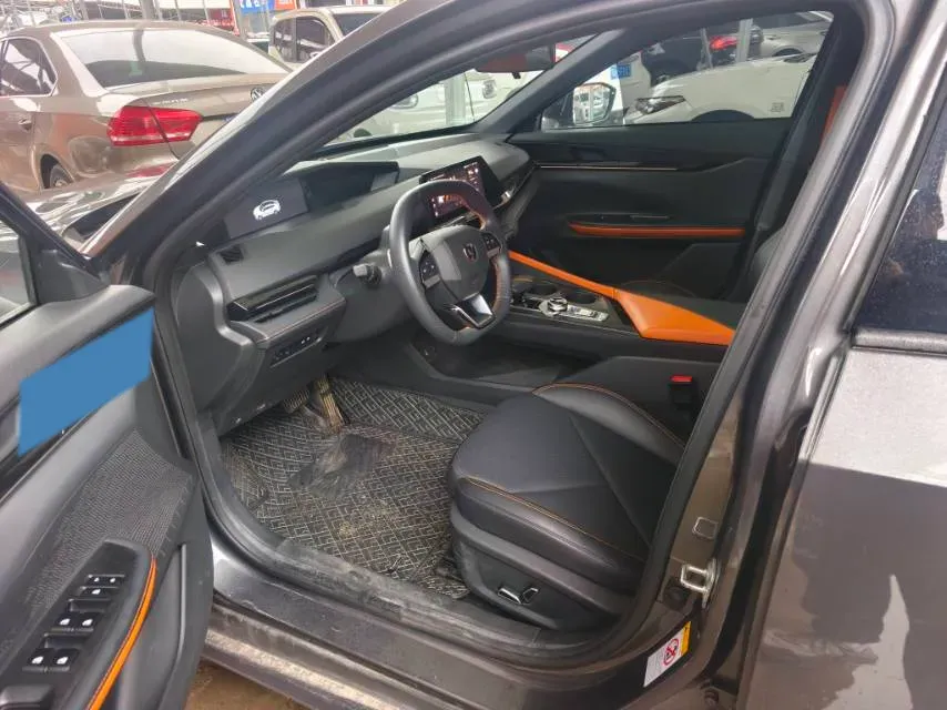 2022 ChangAn UNI-V 1.5T 188HP L4 7DCT,autocango,china used car exporter,china ev exporter,chinese used car exporter,chinese used ev exporter