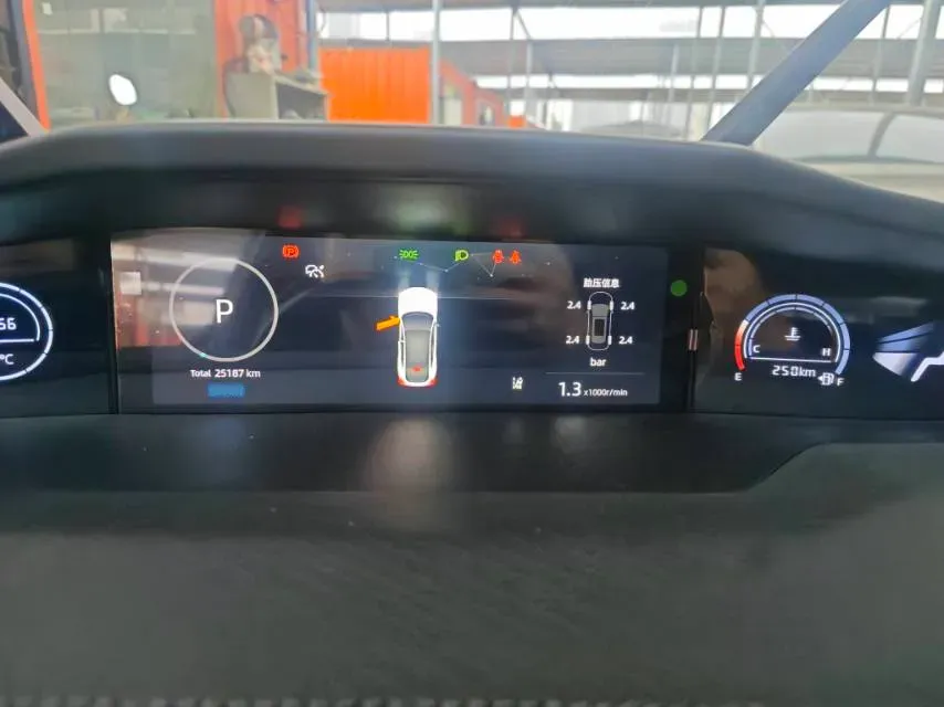 2022 ChangAn UNI-V 1.5T 188HP L4 7DCT,autocango,china used car exporter,china ev exporter,chinese used car exporter,chinese used ev exporter