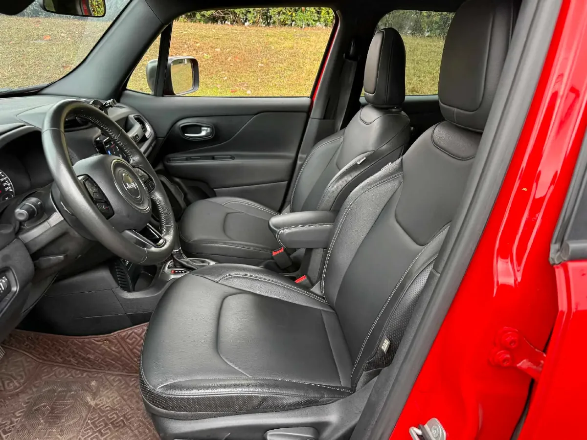 2021 Jeep Renegade 1.3T 173HP L4 7DCT,autocango,china used car exporter,china ev exporter,chinese used car exporter,chinese used ev exporter