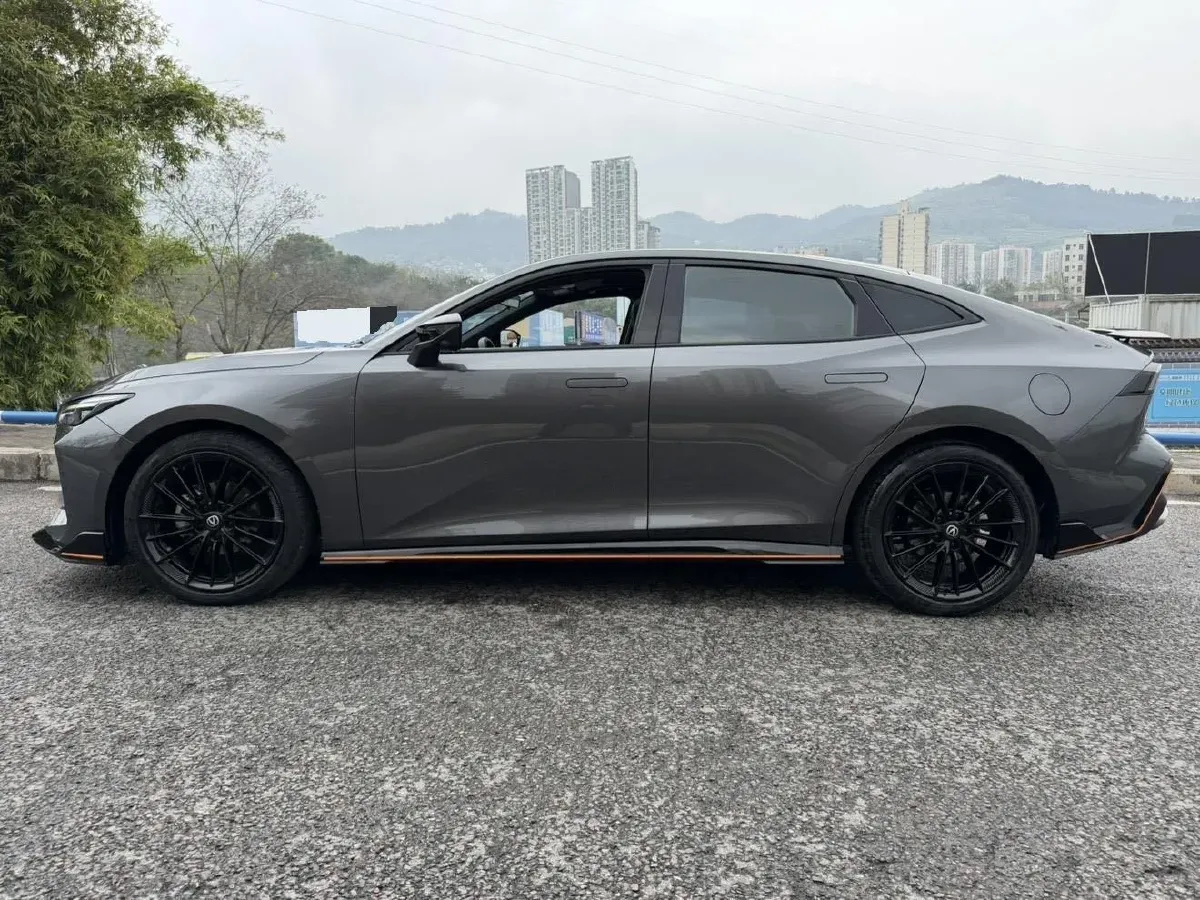 2022 ChangAn UNI-V 1.5T 188HP L4 7DCT,autocango,china used car exporter,china ev exporter,chinese used car exporter,chinese used ev exporter