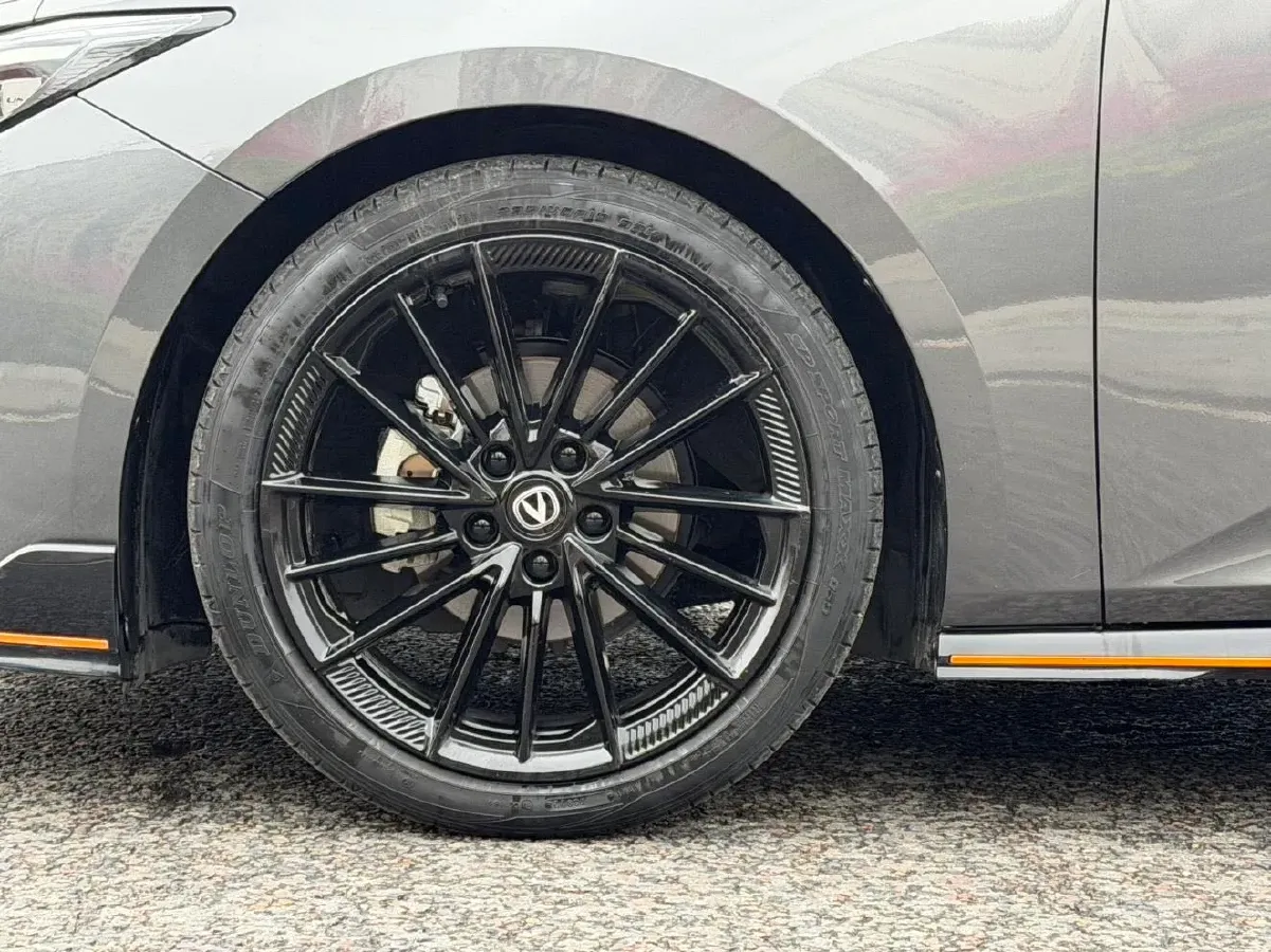 2022 ChangAn UNI-V 1.5T 188HP L4 7DCT,autocango,china used car exporter,china ev exporter,chinese used car exporter,chinese used ev exporter