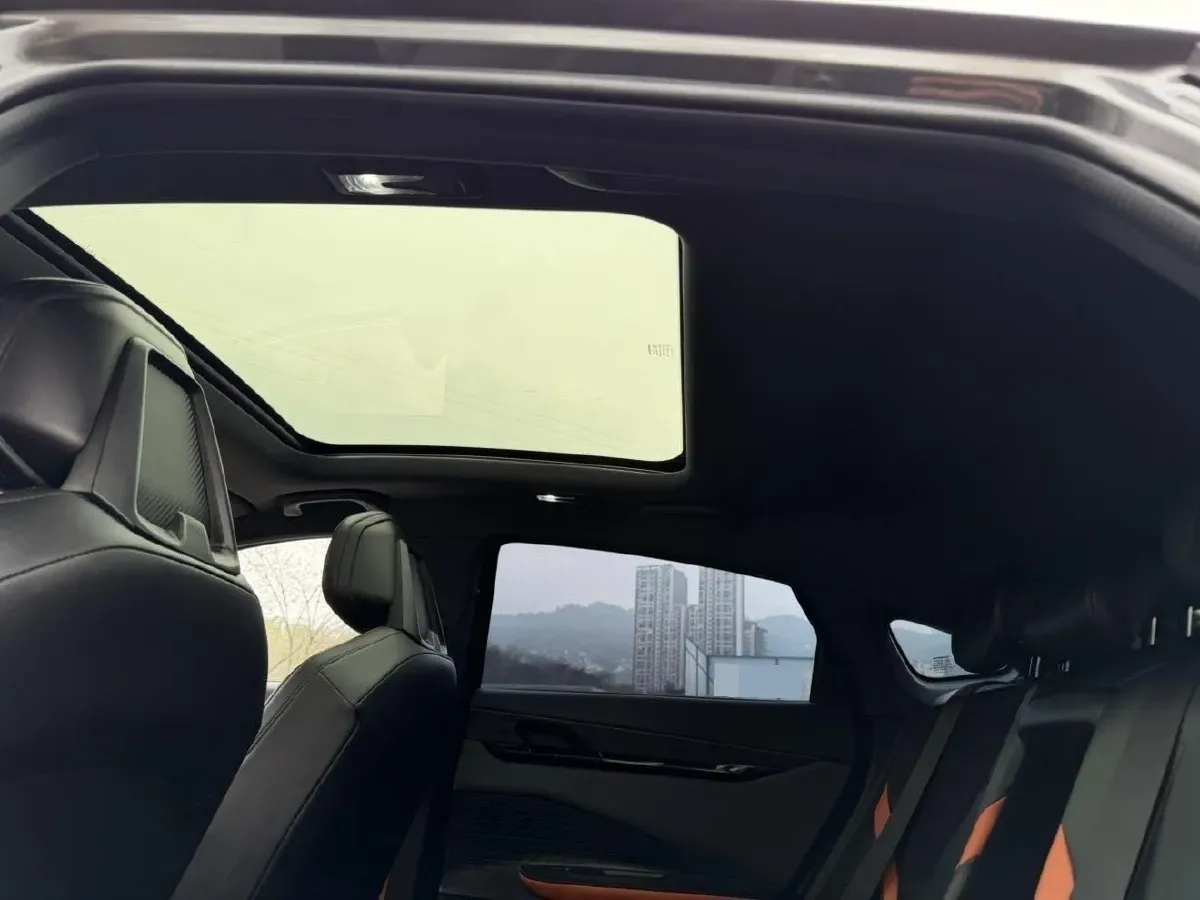 2022 ChangAn UNI-V 1.5T 188HP L4 7DCT,autocango,china used car exporter,china ev exporter,chinese used car exporter,chinese used ev exporter