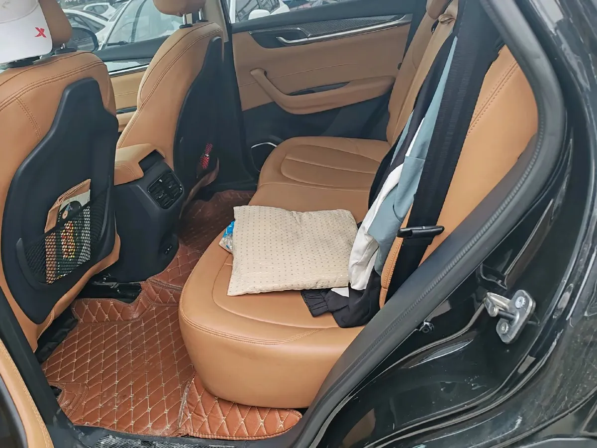 2018 Brilliance Auto V7 1.6T 204HP L4 7DCT,autocango,china used car exporter,china ev exporter,chinese used car exporter,chinese used ev exporter