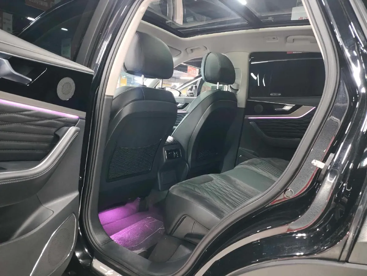 2022 HongQi HS5 2.0T 224HP L4 6AT,autocango,china used car exporter,china ev exporter,chinese used car exporter,chinese used ev exporter