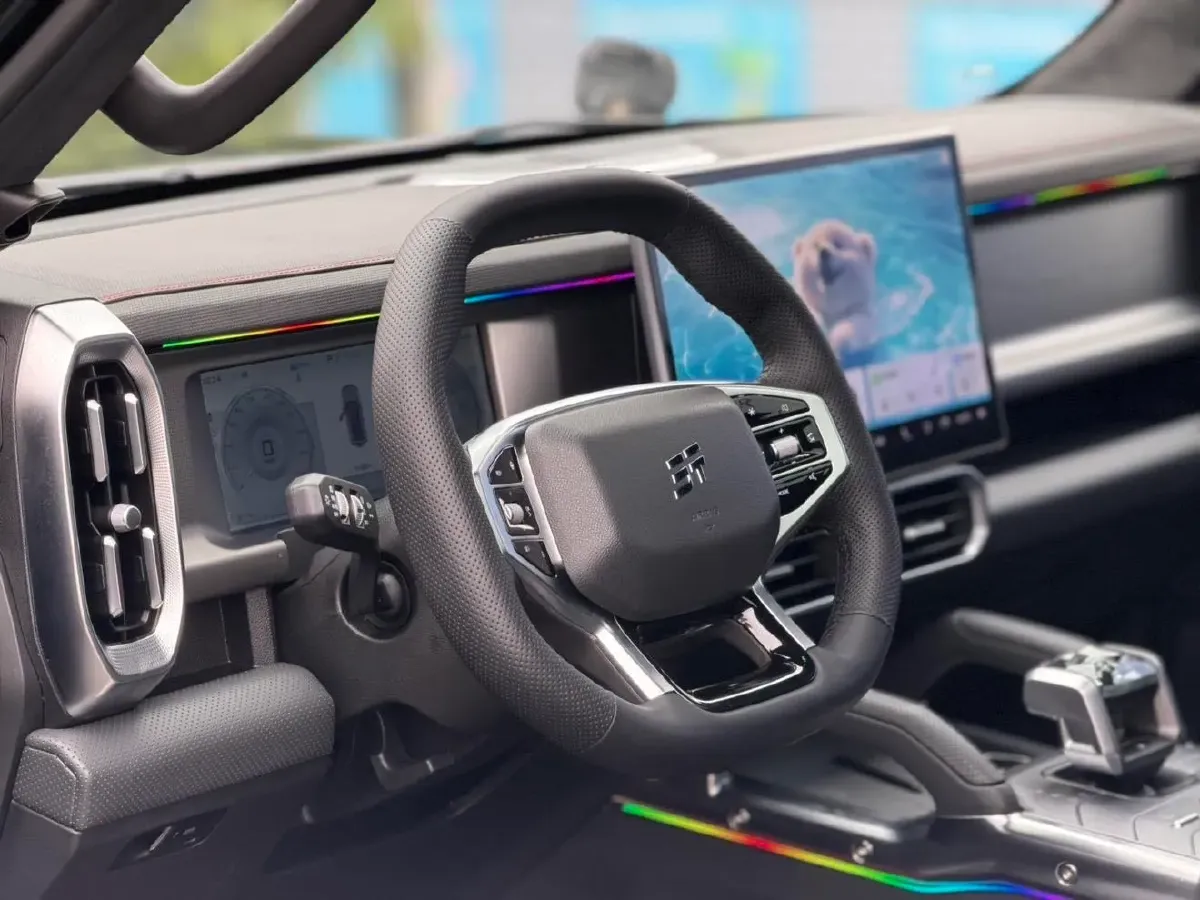 2023 Jetour Traveller 2.0T 254HP L4 7DCT,autocango,china used car exporter,china ev exporter,chinese used car exporter,chinese used ev exporter