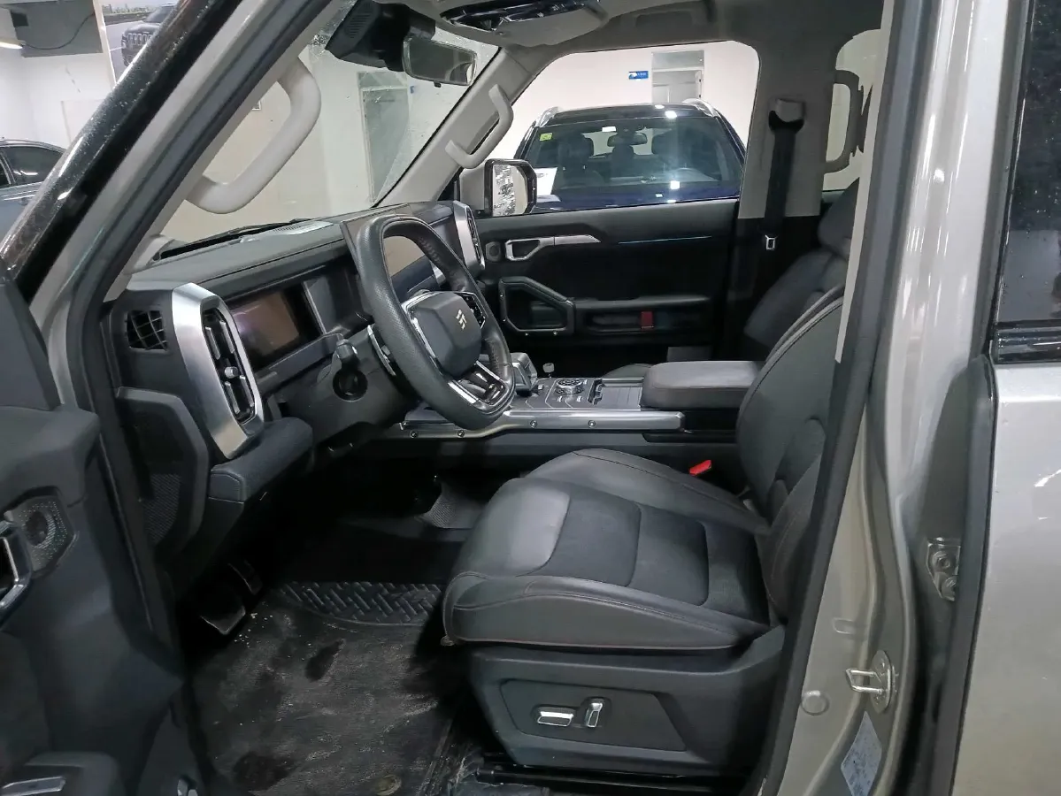 2024 Jetour Traveller 2.0T 254HP L4 7DCT,autocango,china used car exporter,china ev exporter,chinese used car exporter,chinese used ev exporter