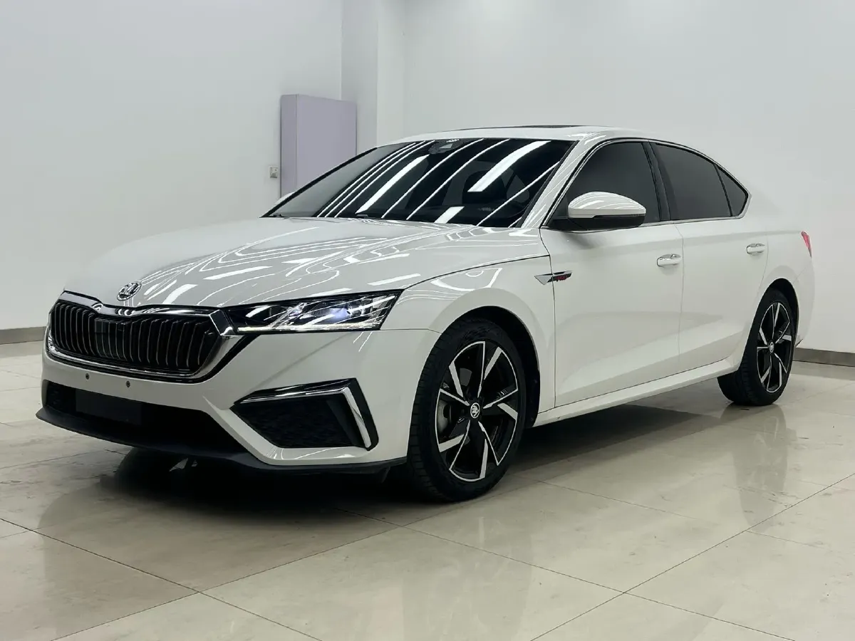 2022 Skoda Octavia 1.4T 150HP L4 7DCT,autocango,china used car exporter,china ev exporter,chinese used car exporter,chinese used ev exporter