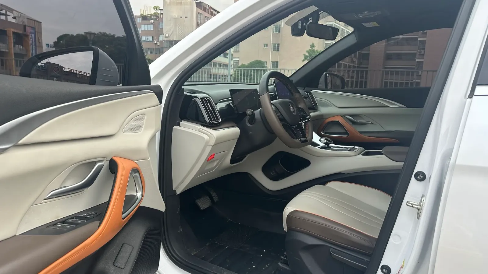 2022 Ruichi Auto EC35 BEV 82HP BEV 36.288KWH,autocango,china used car exporter,china ev exporter,chinese used car exporter,chinese used ev exporter