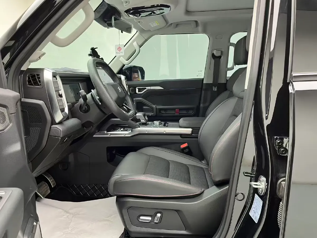 2023 Jetour Traveller 2.0T 254HP L4 7DCT,autocango,china used car exporter,china ev exporter,chinese used car exporter,chinese used ev exporter