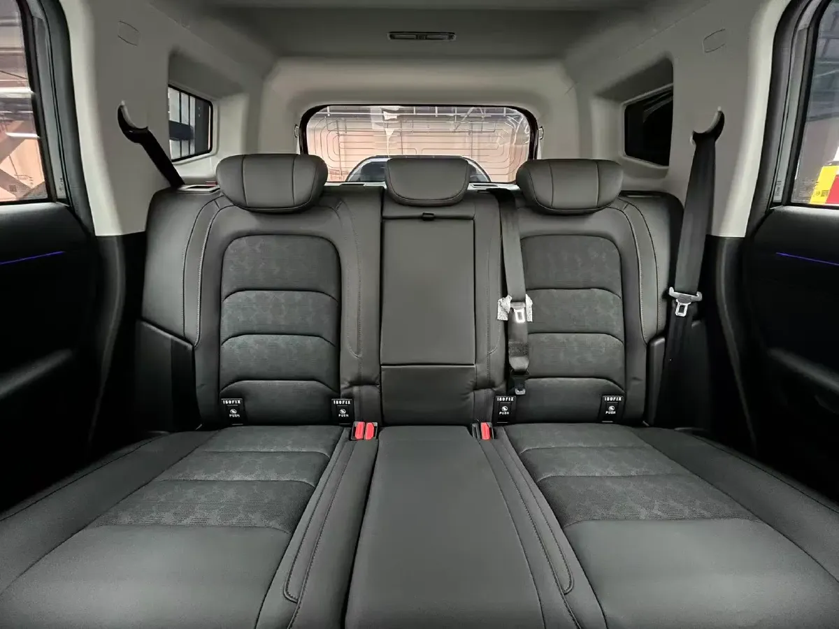 2023 Jetour Traveller 2.0T 254HP L4 7DCT,autocango,china used car exporter,china ev exporter,chinese used car exporter,chinese used ev exporter